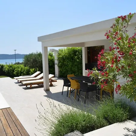 Nikol, Heated Pool, Sea View And Bbq Villa Kastela